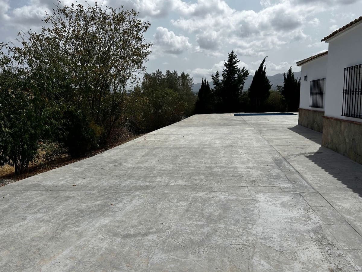 3 bedroom Finca/Country House for sale in Coin with pool garage - € 370,000 (Ref: 8613807)