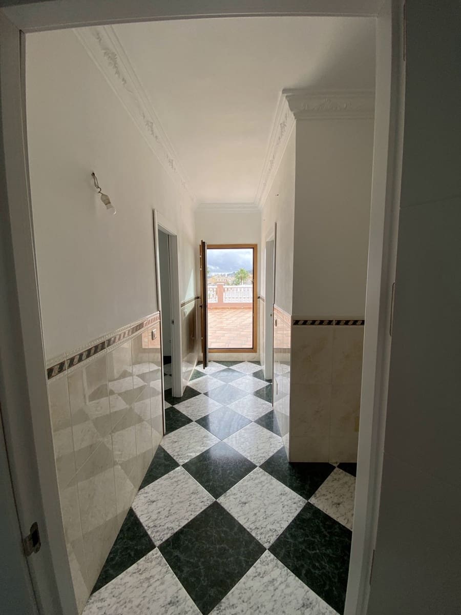 5 sypialnia Hotel na sprzedaż w Alhaurin el Grande z garażem - 425 000 € (Ref: 8620480)