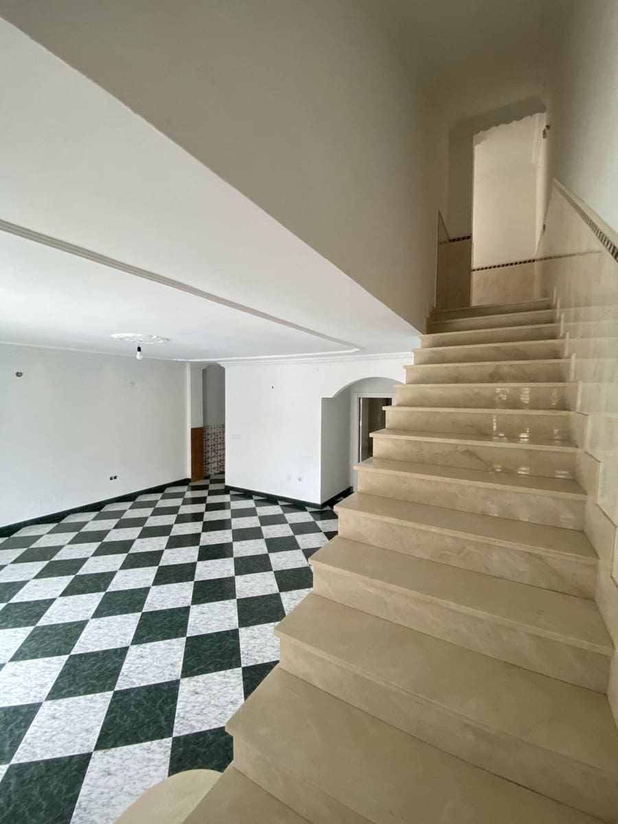 5 bedroom Townhouse for sale in Alhaurin el Grande with garage - € 425,000 (Ref: 8620609)