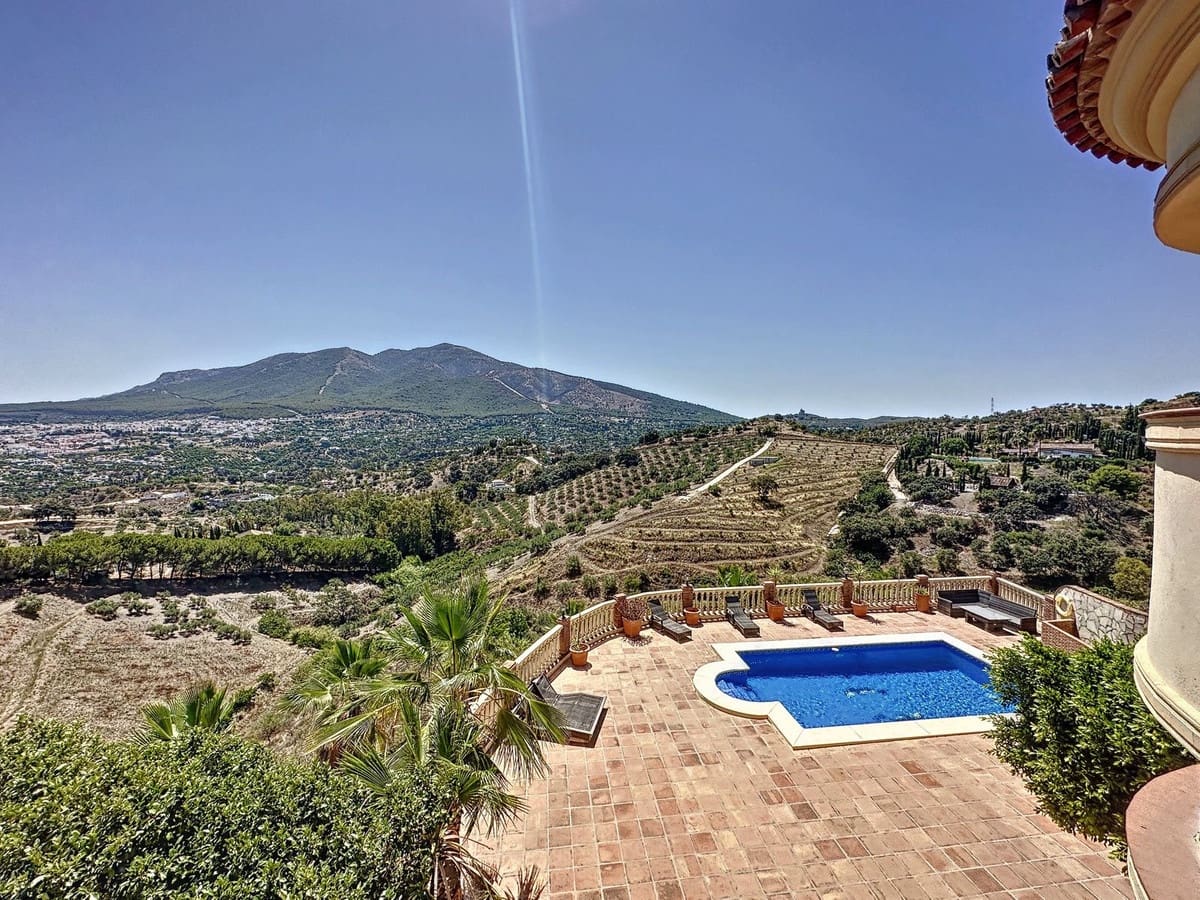 5 sypialnia Finka/Dom wiejski na sprzedaż w Alhaurin el Grande z basenem garażem - 699 000 € (Ref: 8639971)