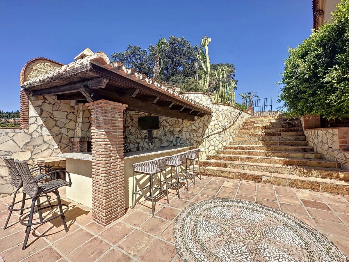 5 sypialnia Finka/Dom wiejski na sprzedaż w Alhaurin el Grande z basenem garażem - 699 000 € (Ref: 8639971)