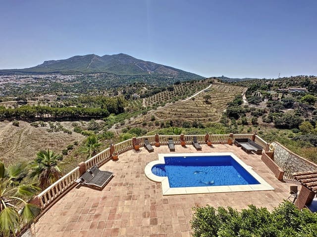 5 sovrum Finca/Hus på landet till salu i Alhaurín el Grande med pool garage - 699 000 € (Ref: 8639971)