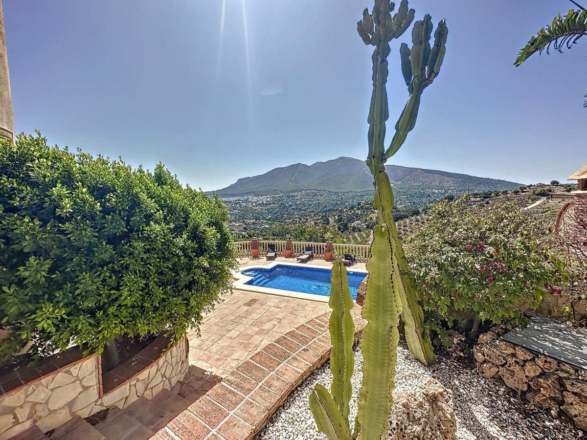 5 sovrum Finca/Hus på landet till salu i Alhaurin el Grande med pool garage - 699 000 € (Ref: 8639971)