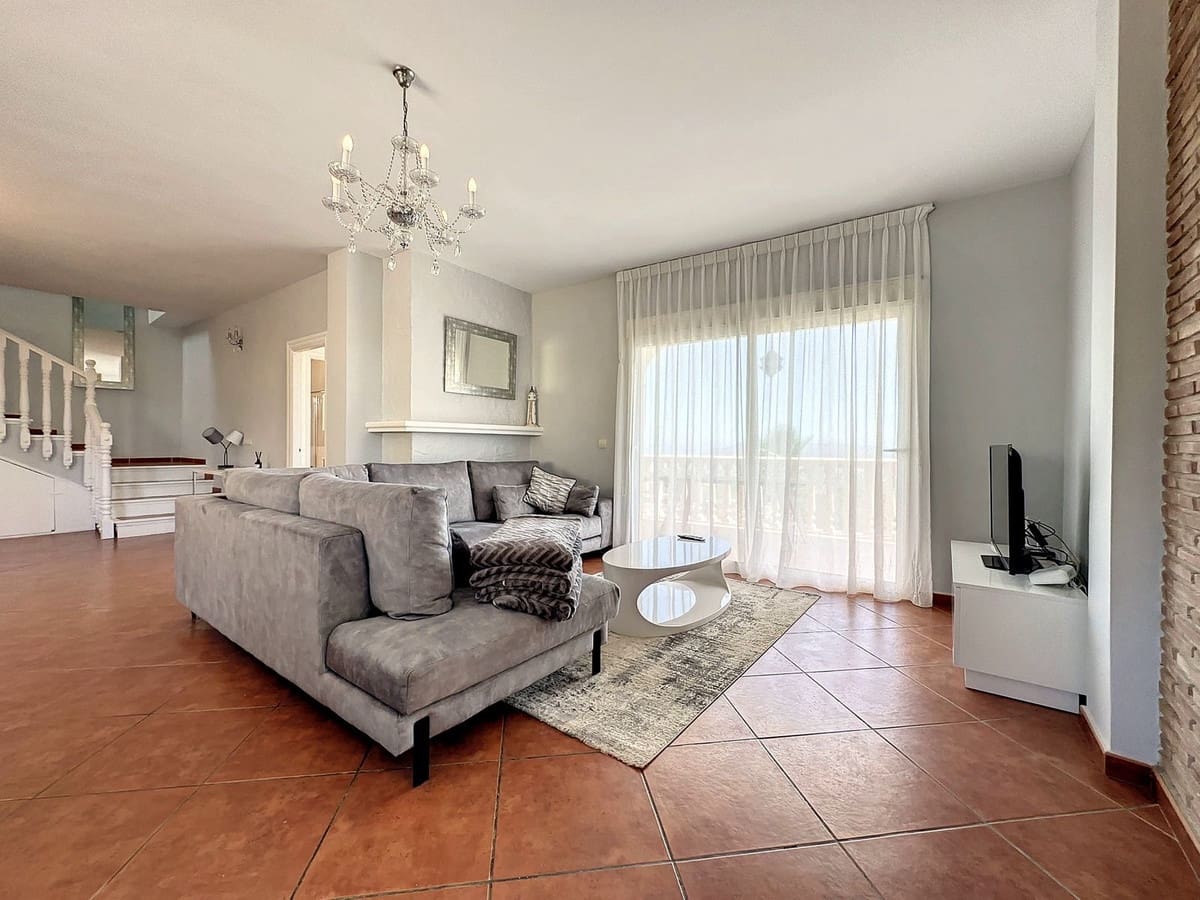 5 sypialnia Finka/Dom wiejski na sprzedaż w Alhaurin el Grande z basenem garażem - 699 000 € (Ref: 8639971)