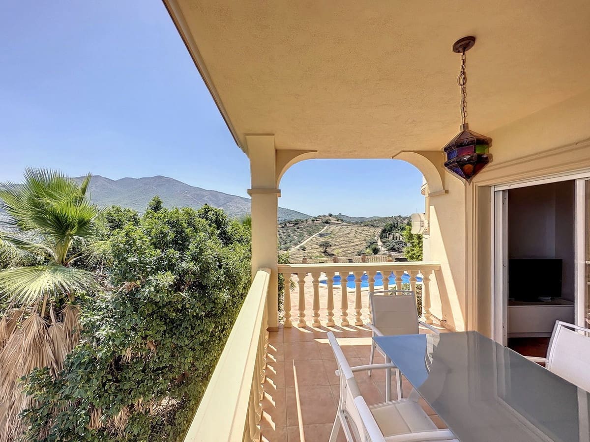 5 sypialnia Finka/Dom wiejski na sprzedaż w Alhaurin el Grande z basenem garażem - 699 000 € (Ref: 8639971)