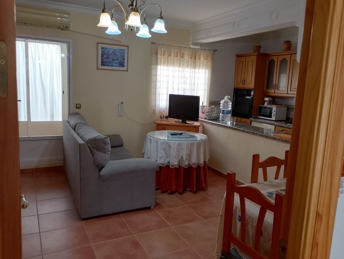 2 bedroom Villa for sale in Archidona with garage - € 189,000 (Ref: 8690622)