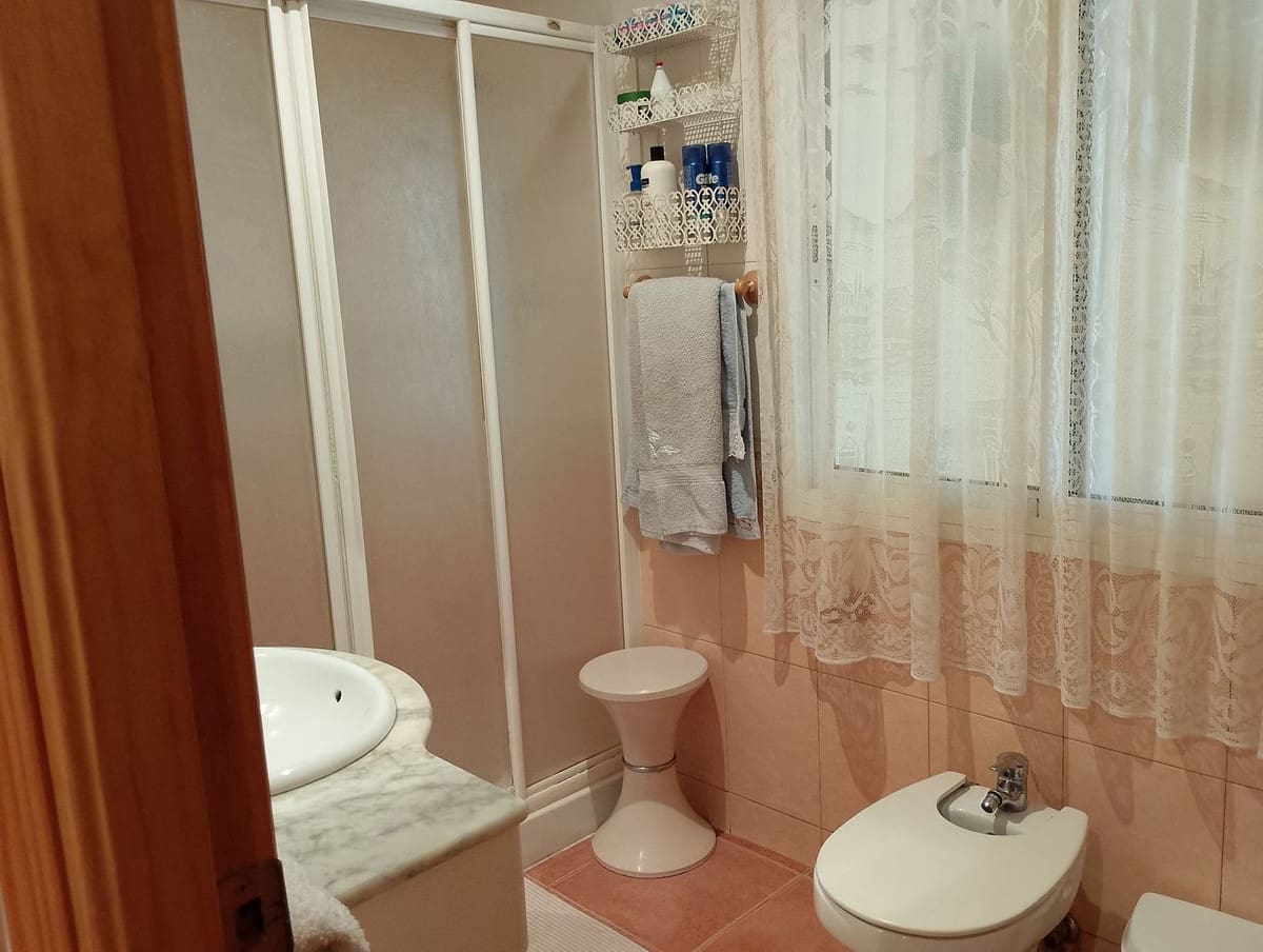 2 bedroom Villa for sale in Archidona with garage - € 189,000 (Ref: 8690622)