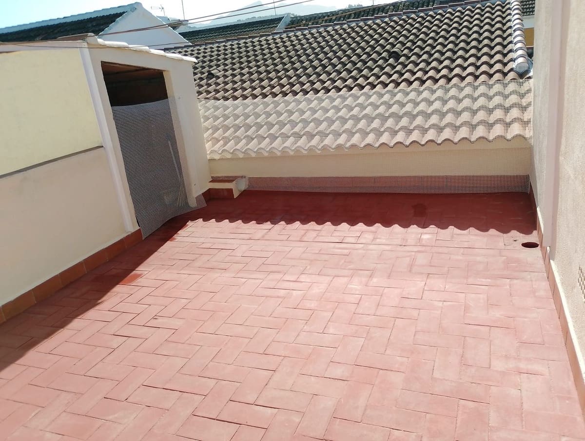 2 bedroom Villa for sale in Archidona with garage - € 189,000 (Ref: 8690622)