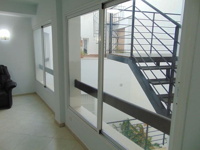 3 soveværelse Lejlighed til salg i Alhaurín el Grande - € 180.000 (Ref: 8756899)