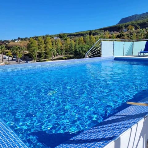 3 chambre Appartement à vendre à Alhaurín el Grande avec piscine garage - 329 000 € (Ref: 8756900)