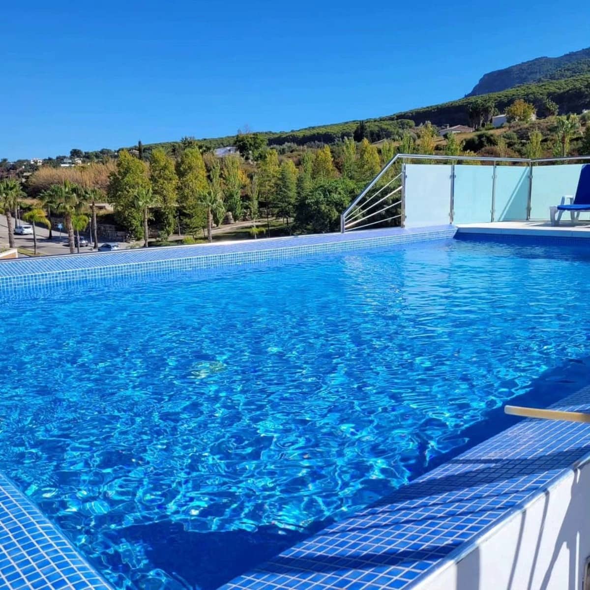 3 bedroom Apartment for sale in Alhaurin el Grande with pool garage - € 329,000 (Ref: 8756900)