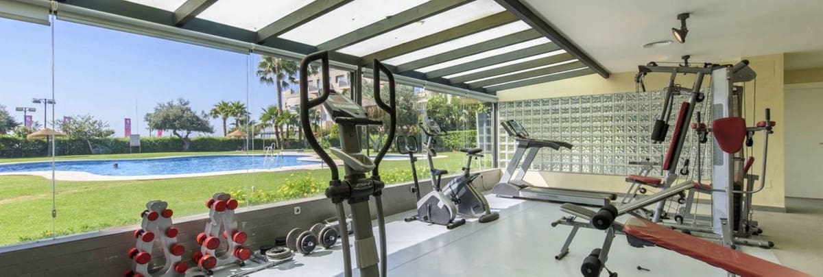 3 sypialnia Apartament na sprzedaż w Torremolinos z basenem garażem - 449 000 € (Ref: 8765776)