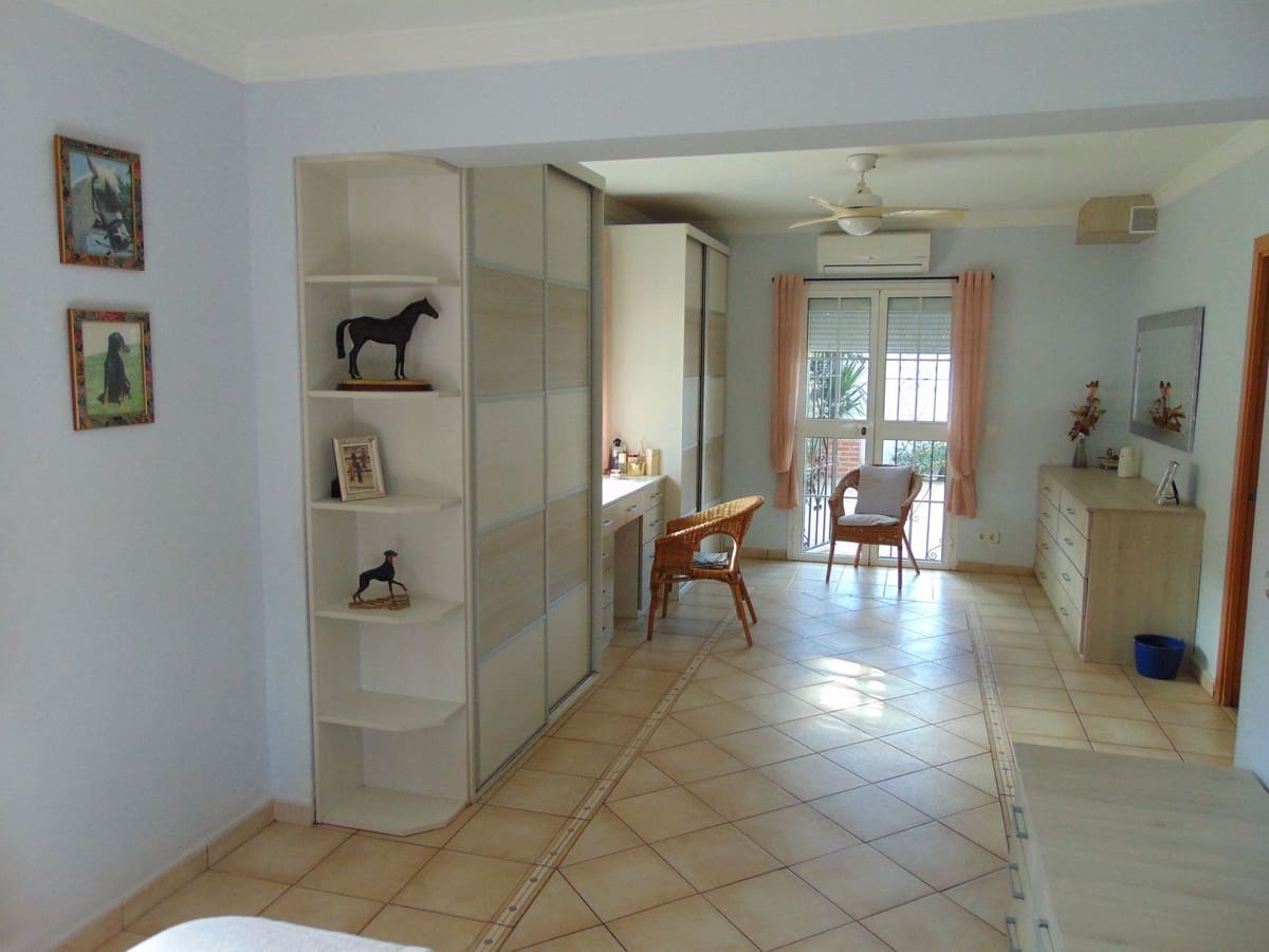 Finca/Casa Rural de 5 habitaciones en Alhaurín el Grande en venta con piscina garaje - 850.000 € (Ref: 8780573)