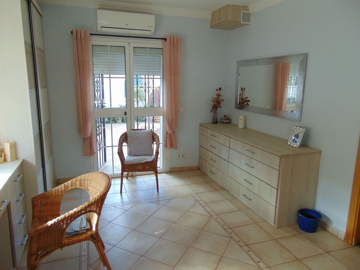 Finca/Casa Rural de 5 habitaciones en Alhaurín el Grande en venta con piscina garaje - 850.000 € (Ref: 8780573)