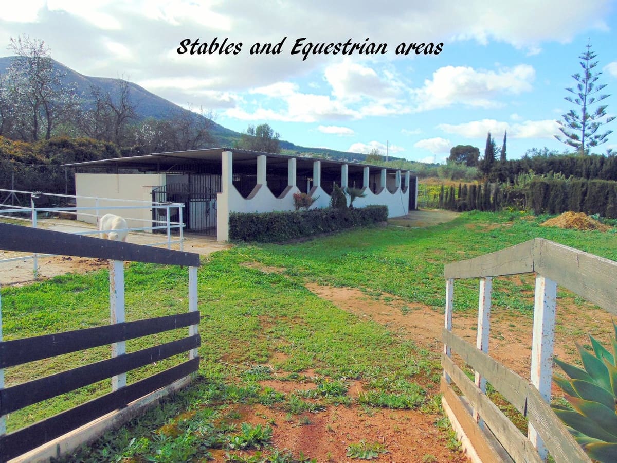 Finca/Casa Rural de 5 habitaciones en Alhaurín el Grande en venta con piscina garaje - 850.000 € (Ref: 8780573)