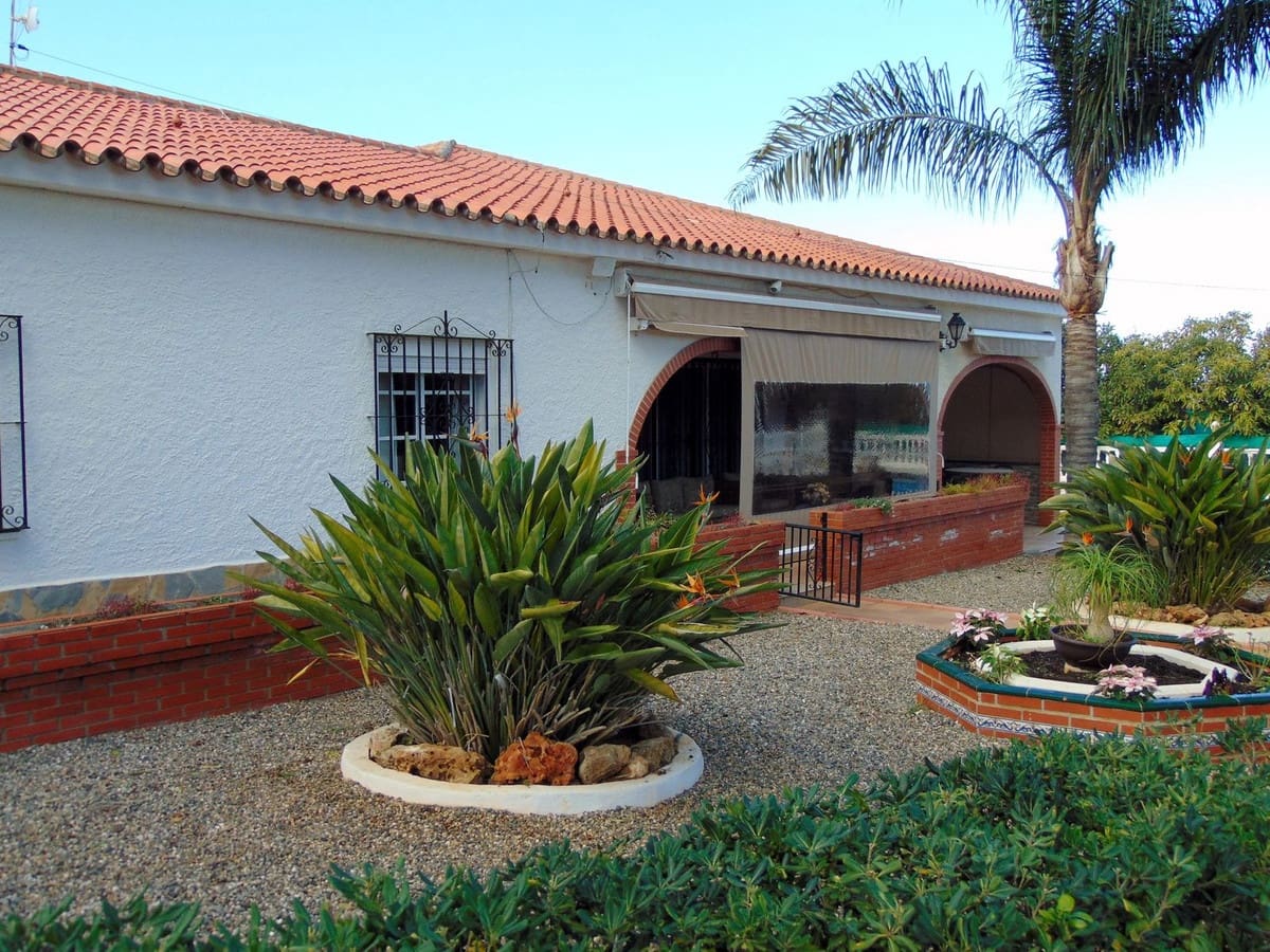 Finca/Casa Rural de 5 habitaciones en Alhaurín el Grande en venta con piscina garaje - 850.000 € (Ref: 8780573)