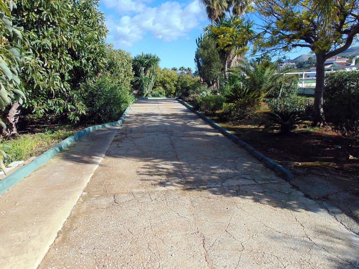 Finca/Casa Rural de 5 habitaciones en Alhaurín el Grande en venta con piscina garaje - 850.000 € (Ref: 8780573)