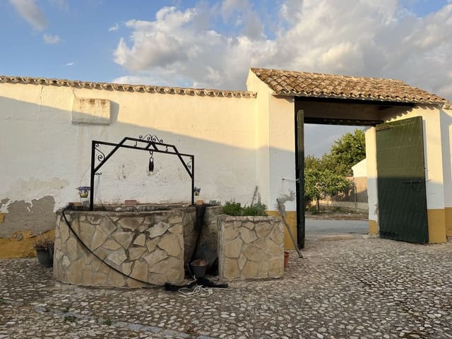 6 bedroom Finca/Country House for sale in Antequera with pool garage - € 430,000 (Ref: 8844048)