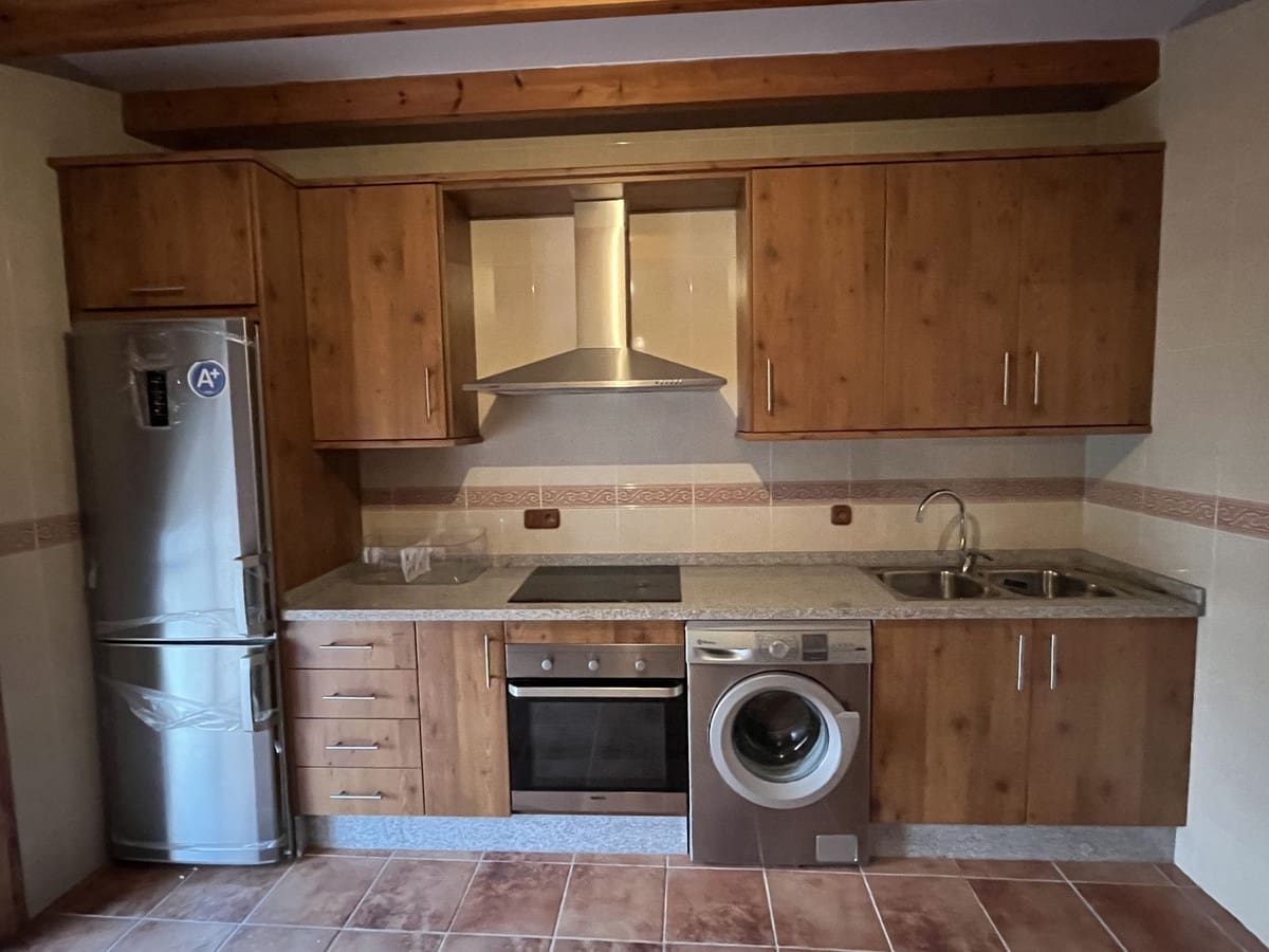 6 soverom Kommersiell til salgs i Antequera med svømmebasseng garasje - € 430 000 (Ref: 8846629)