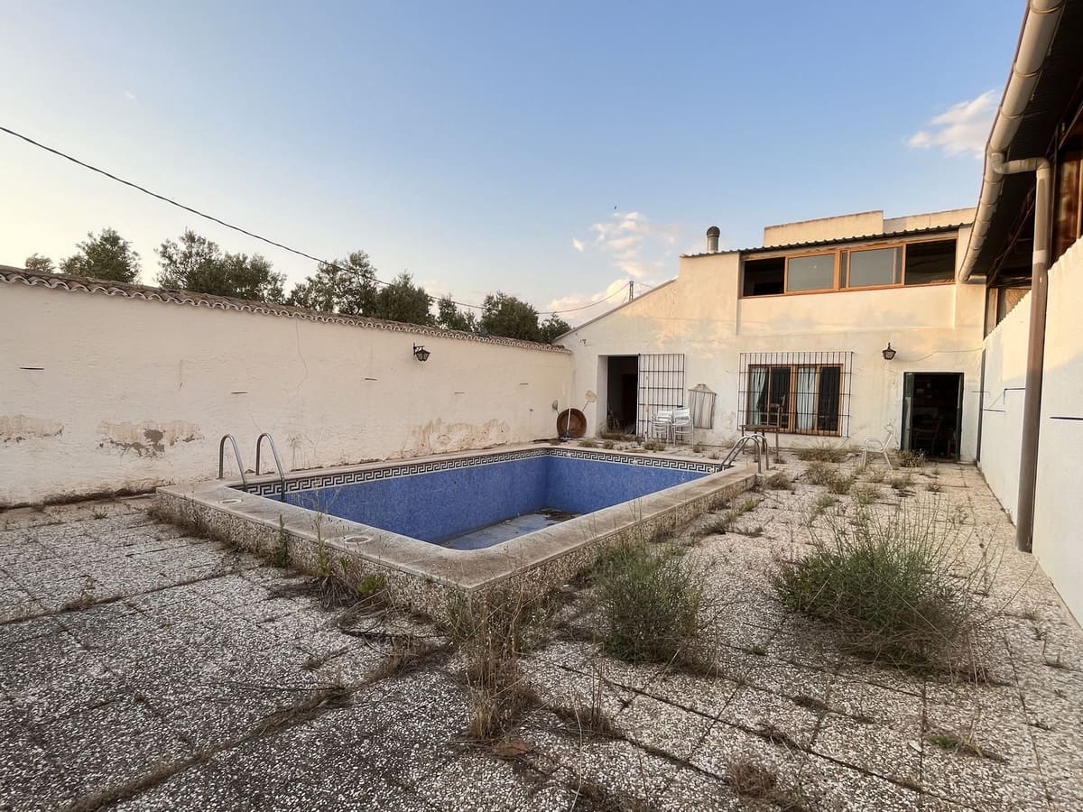 6 soverom Kommersiell til salgs i Antequera med svømmebasseng garasje - € 430 000 (Ref: 8846630)