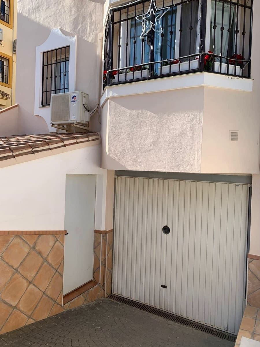 3 soverom Kjedet enebolig til salgs i Estacion de Cartama med svømmebasseng garasje - € 405 000 (Ref: 8866341)