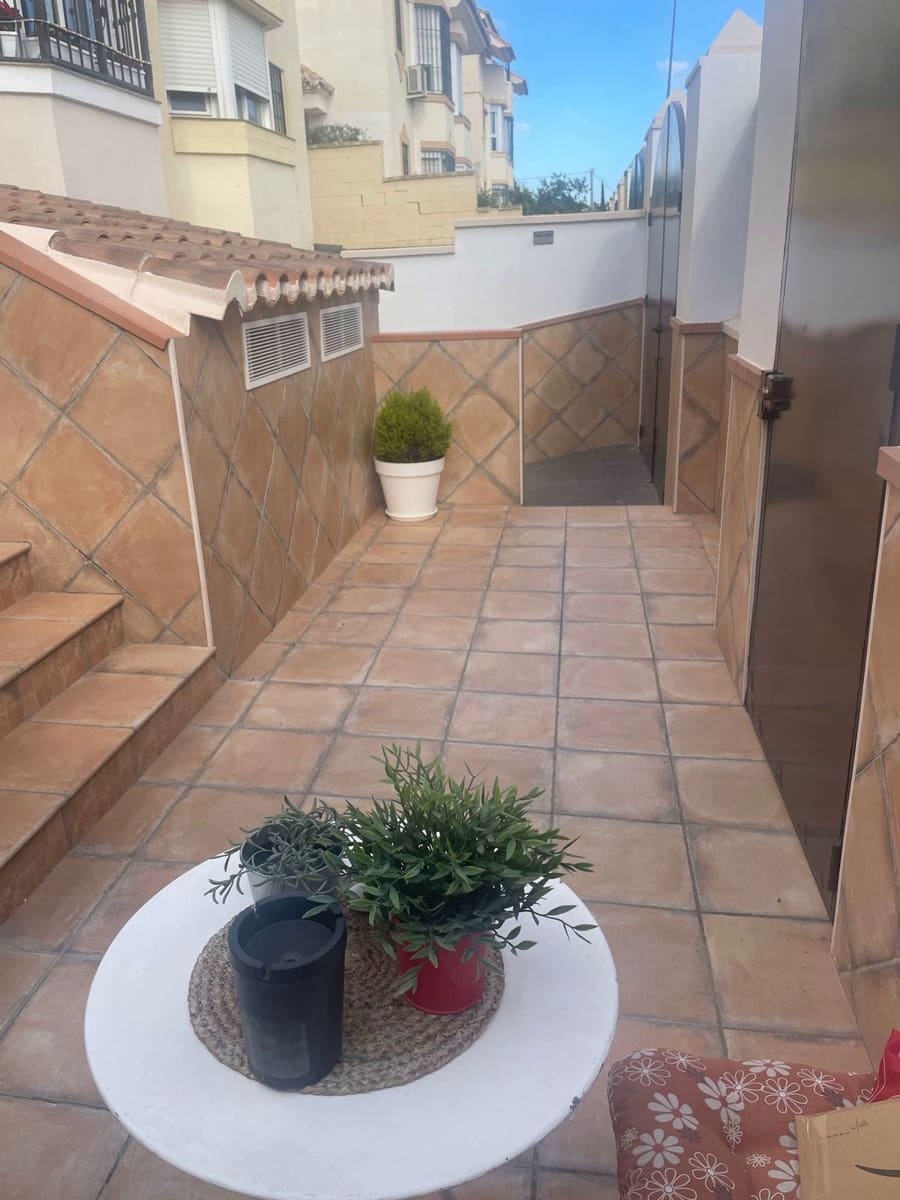 3 soverom Kjedet enebolig til salgs i Estacion de Cartama med svømmebasseng garasje - € 405 000 (Ref: 8866341)