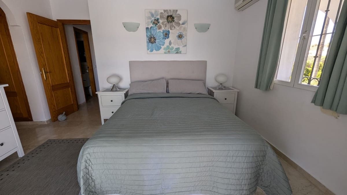 3 soverom Villa til salgs i Cerro del Aguila med svømmebasseng garasje - € 625 000 (Ref: 8868328)