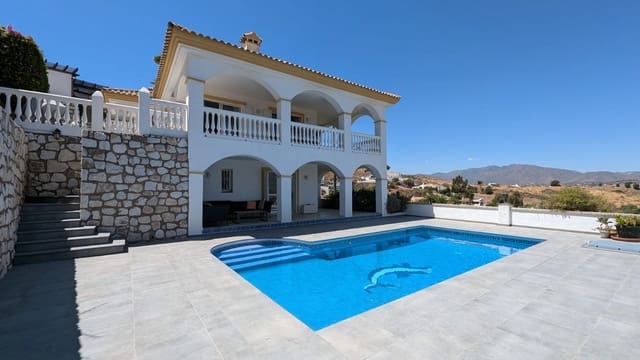 3 quarto Moradia para venda em Cerros del Águila, Mijas com piscina garagem - 625 000 € (Ref: 8868328)