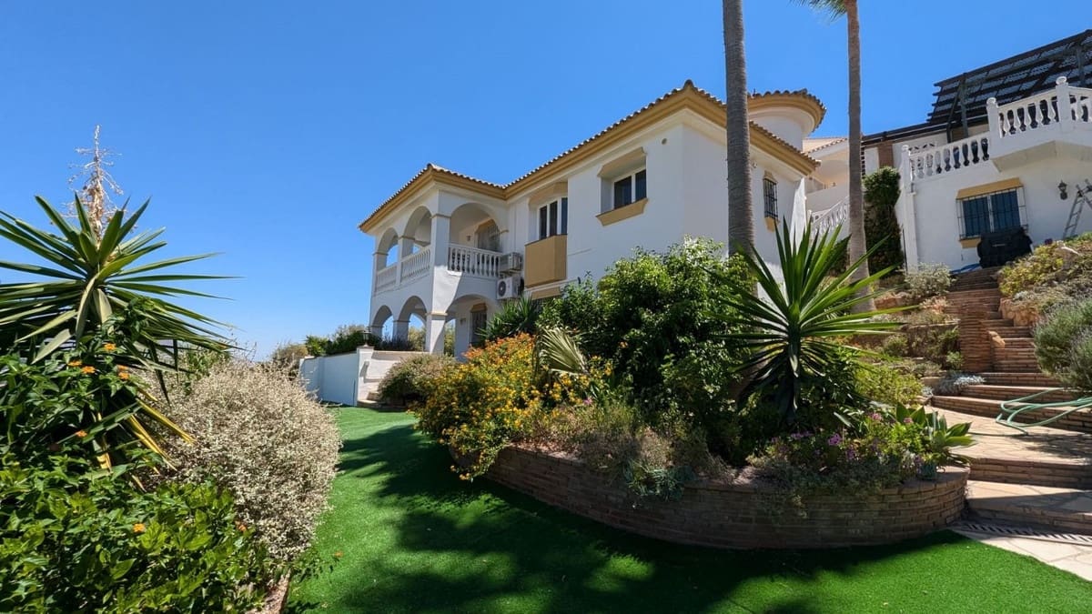 3 soverom Villa til salgs i Cerro del Aguila med svømmebasseng garasje - € 625 000 (Ref: 8868328)