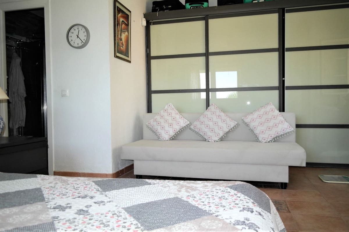 3 bedroom Villa for sale in Cerro del Aguila with pool - € 655,000 (Ref: 8868329)