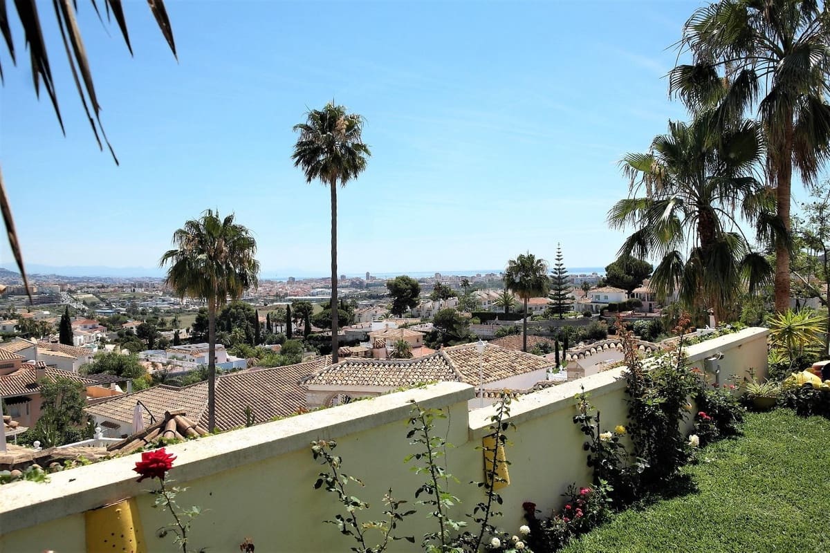 3 bedroom Villa for sale in Cerro del Aguila with pool - € 655,000 (Ref: 8868329)