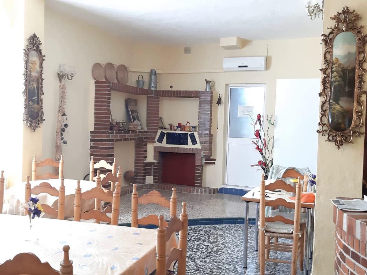 22 soveværelse Hotel til salg i Tolox med garage - € 569.000 (Ref: 8873587)