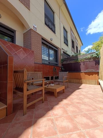 4 bedroom Townhouse for sale in Churriana, Málaga city with pool - € 445,000 (Ref: 8878607)