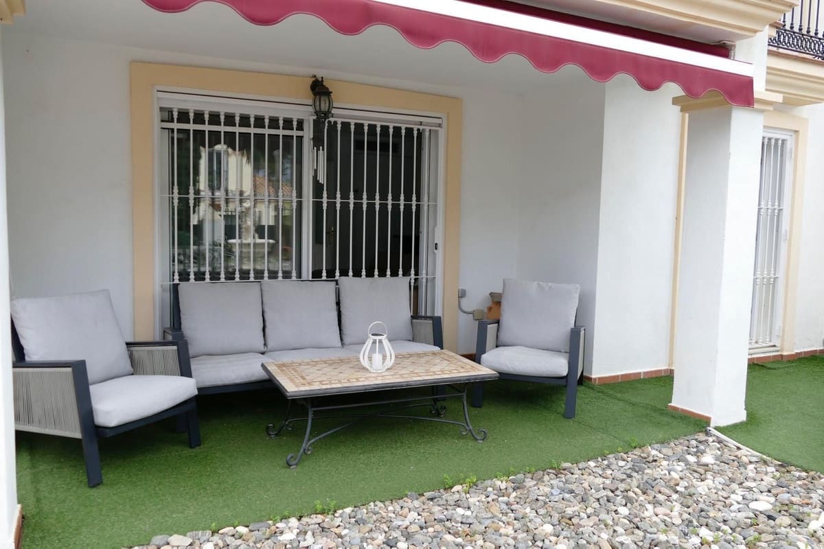 3 quarto Moradia Geminada para venda em Alhaurin Golf com piscina garagem - 460 000 € (Ref: 8897543)