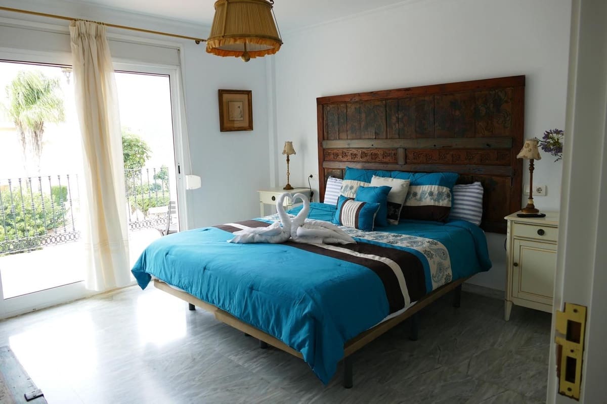 3 quarto Moradia Geminada para venda em Alhaurin Golf com piscina garagem - 460 000 € (Ref: 8897543)