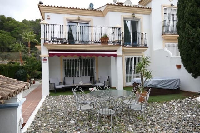 3 soveværelse Semi-Rækkehus til salg i Alhaurín Golf, Alhaurín el Grande med swimmingpool garage - € 460.000 (Ref: 8897543)