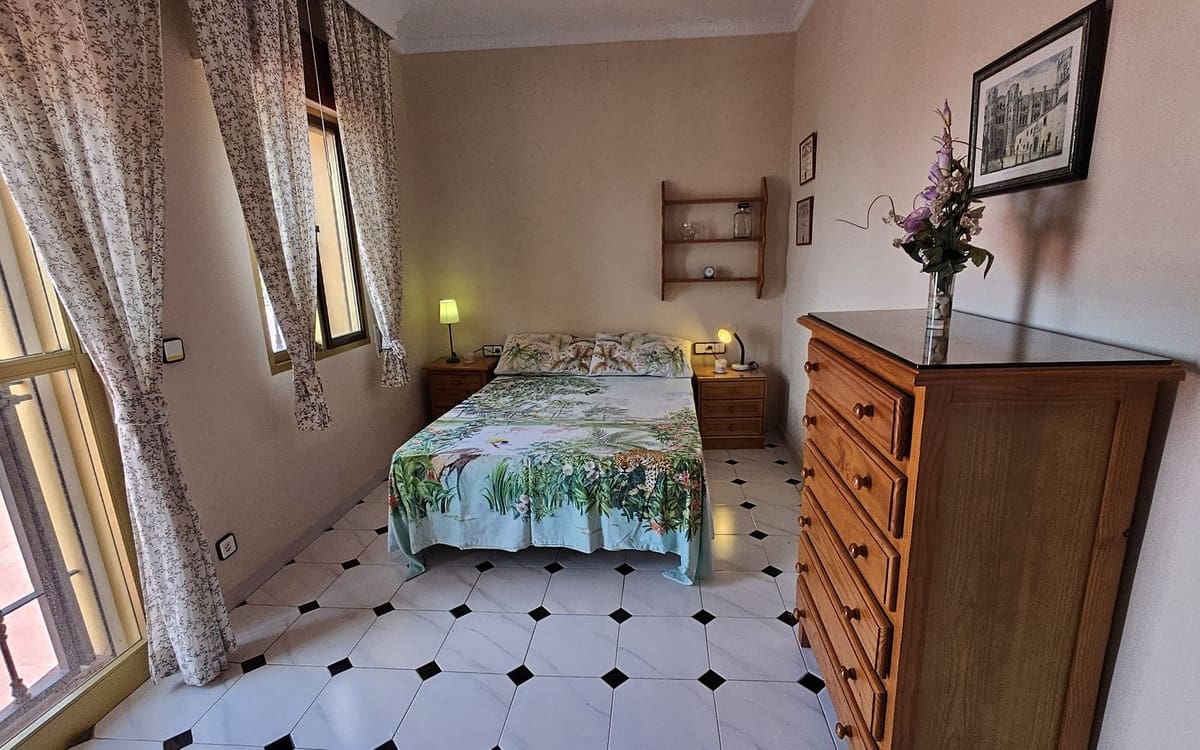 4 makuuhuone Huvila myytävänä paikassa Alhaurin de la Torre mukana uima-altaan 
autotalli - 545 000 € (Ref: 8971137)