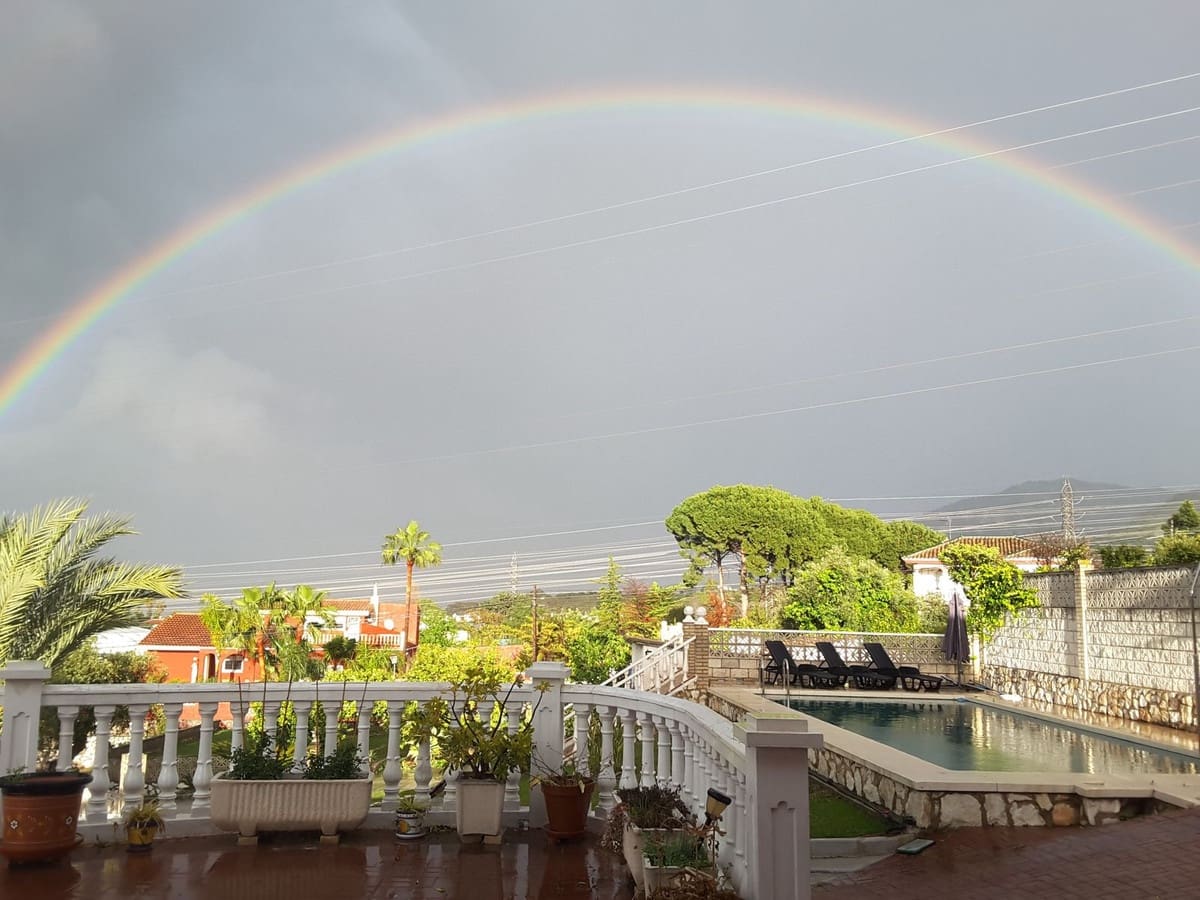 4 makuuhuone Huvila myytävänä paikassa Alhaurin de la Torre mukana uima-altaan 
autotalli - 545 000 € (Ref: 8971137)