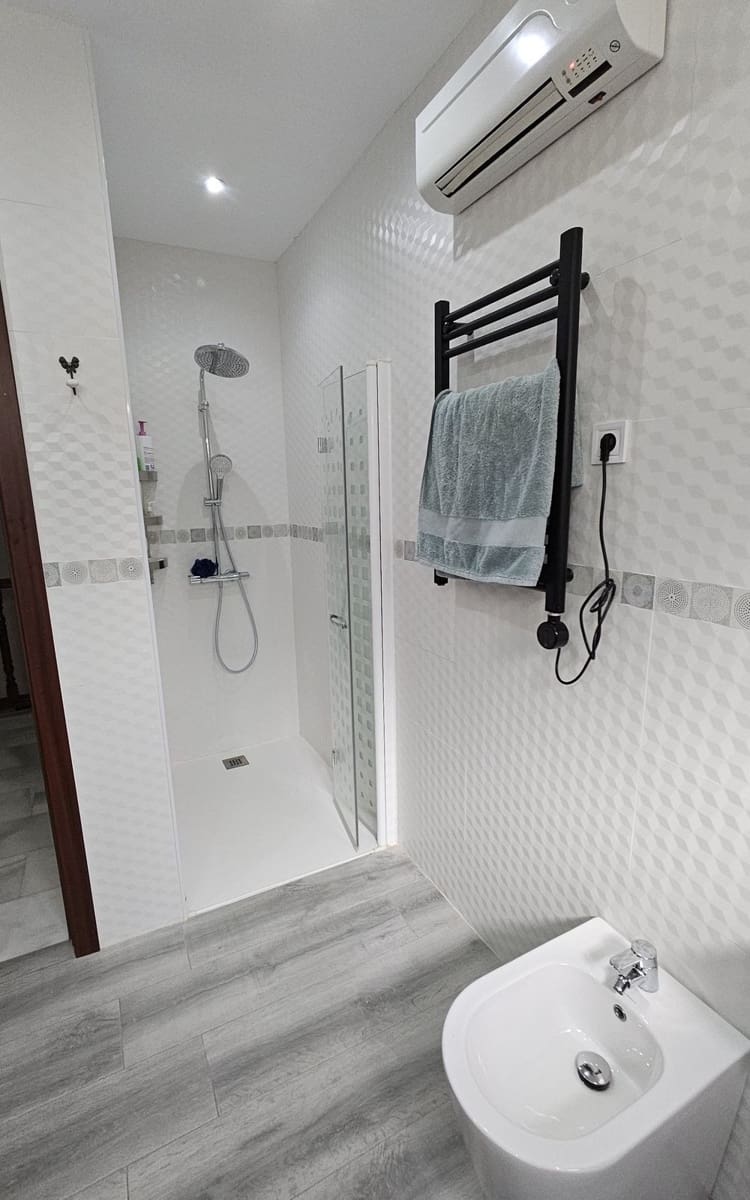 4 makuuhuone Huvila myytävänä paikassa Alhaurin de la Torre mukana uima-altaan 
autotalli - 545 000 € (Ref: 8971137)