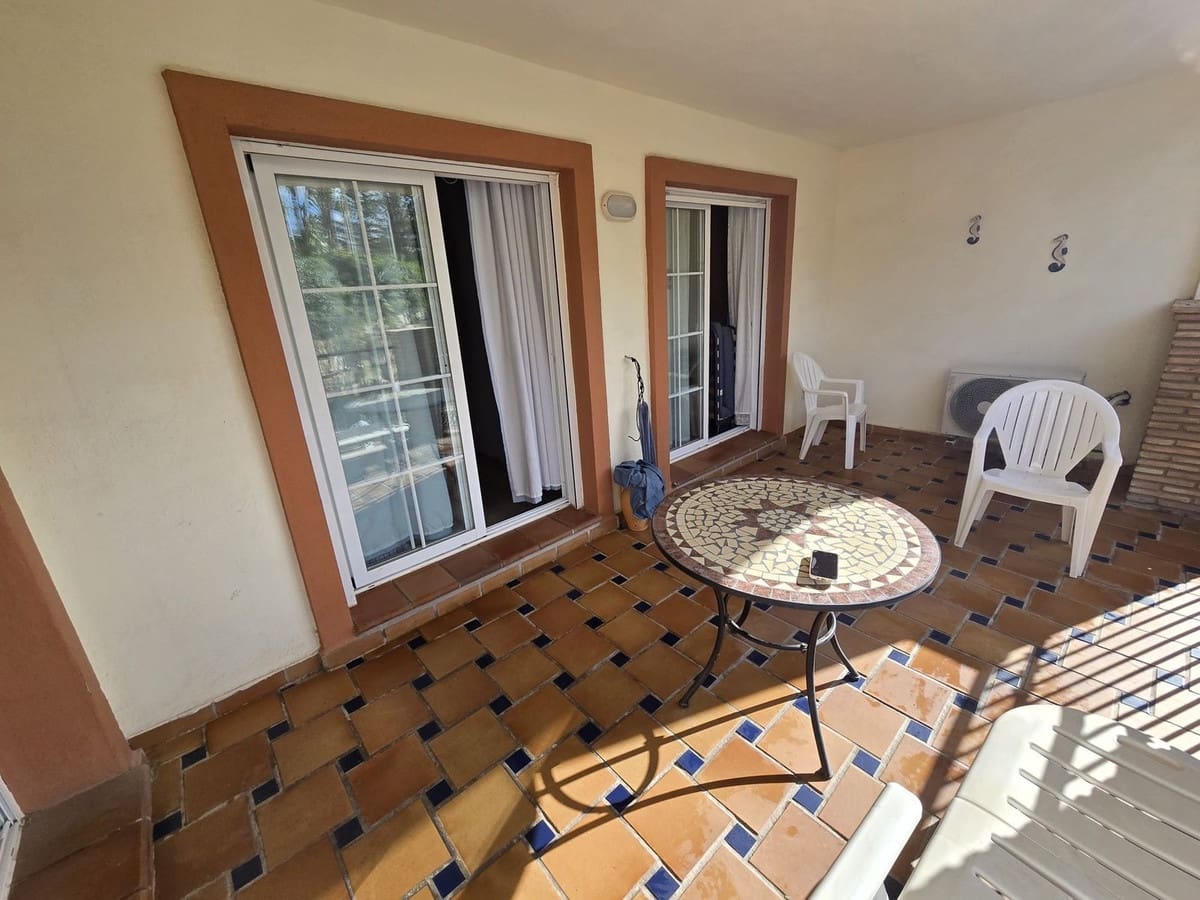 2 soverom Leilighet til salgs i Mijas Golf med svømmebasseng garasje - € 395 000 (Ref: 8989823)