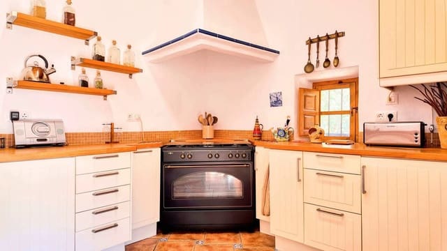 3 quarto Quinta/Casa Rural para venda em Almogía com piscina garagem - 369 000 € (Ref: 8990073)