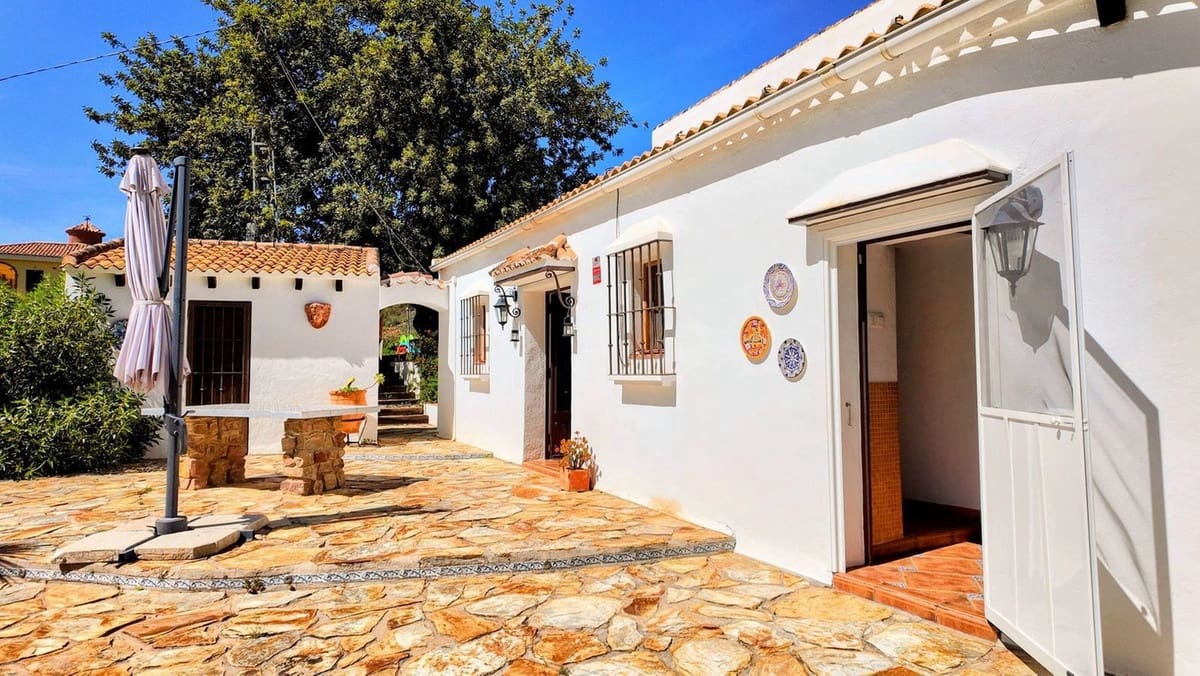 3 camera da letto Finca/Casa di Campagna in vendita in Almogia con piscina garage - 369.000 € (Rif: 8990073)