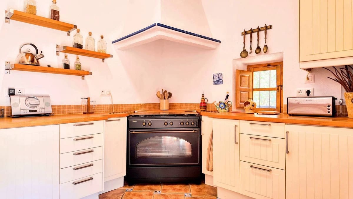 3 bedroom Finca/Country House for sale in Almogia with pool garage - € 369,000 (Ref: 8990073)