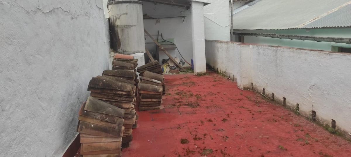 7 soveværelse Byhus til salg i Coin - € 180.000 (Ref: 9009320)