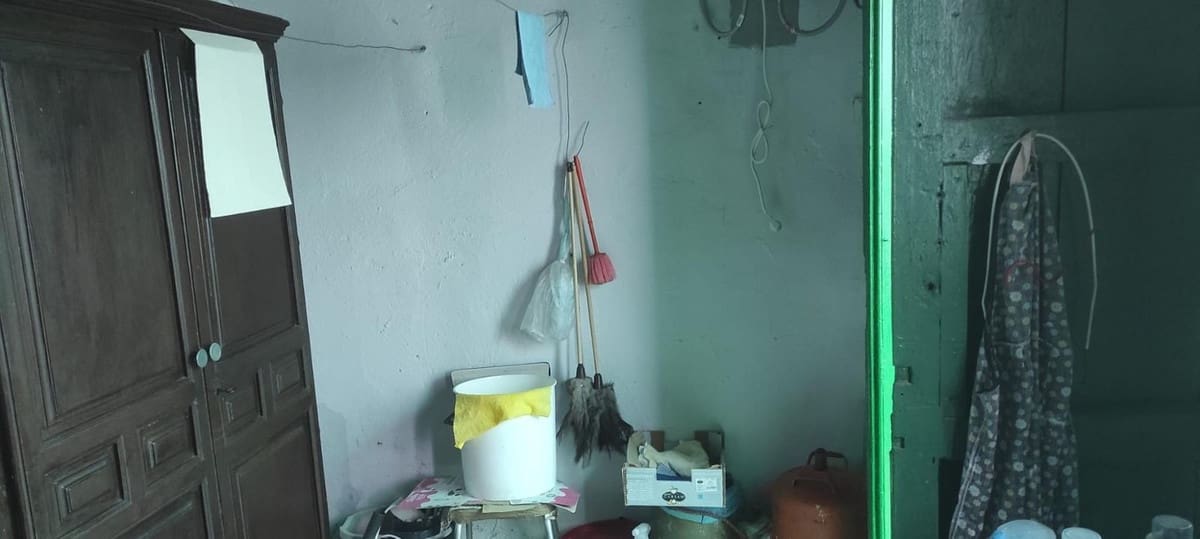 7 soveværelse Byhus til salg i Coin - € 180.000 (Ref: 9009320)