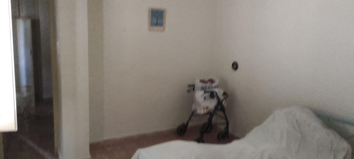 7 soveværelse Byhus til salg i Coin - € 180.000 (Ref: 9009320)