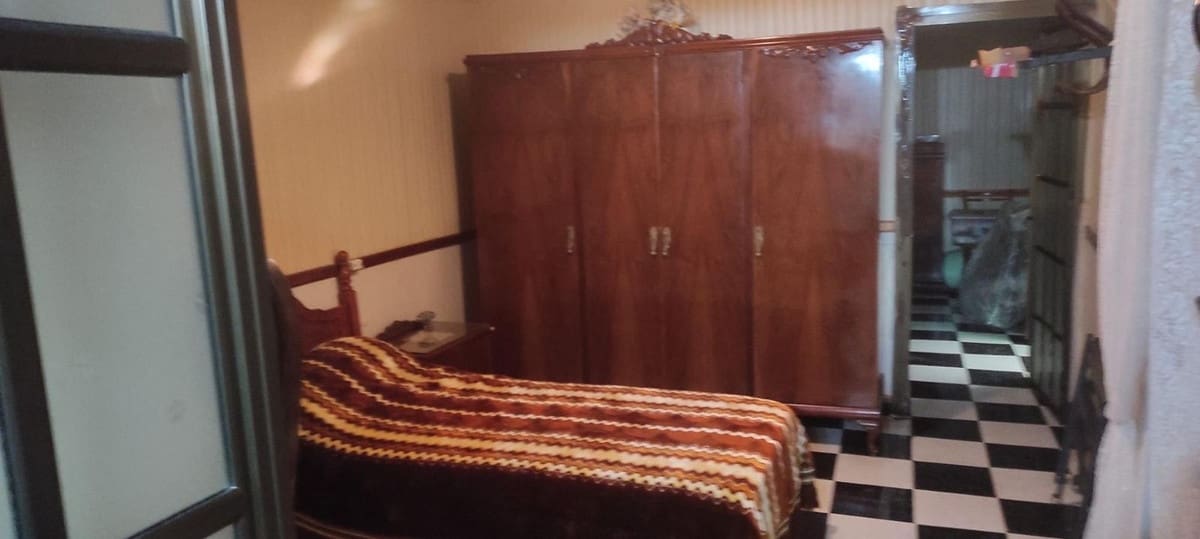 7 soveværelse Byhus til salg i Coin - € 180.000 (Ref: 9009320)