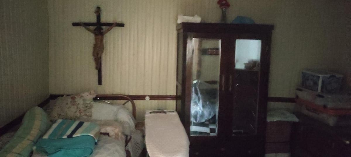 7 soveværelse Byhus til salg i Coin - € 180.000 (Ref: 9009320)