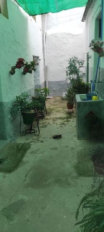 Casa de 7 habitaciones en Coín en venta - 180.000 € (Ref: 9009320)