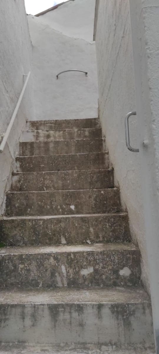 7 soverom Hus til salgs i Coin - € 180 000 (Ref: 9009320)